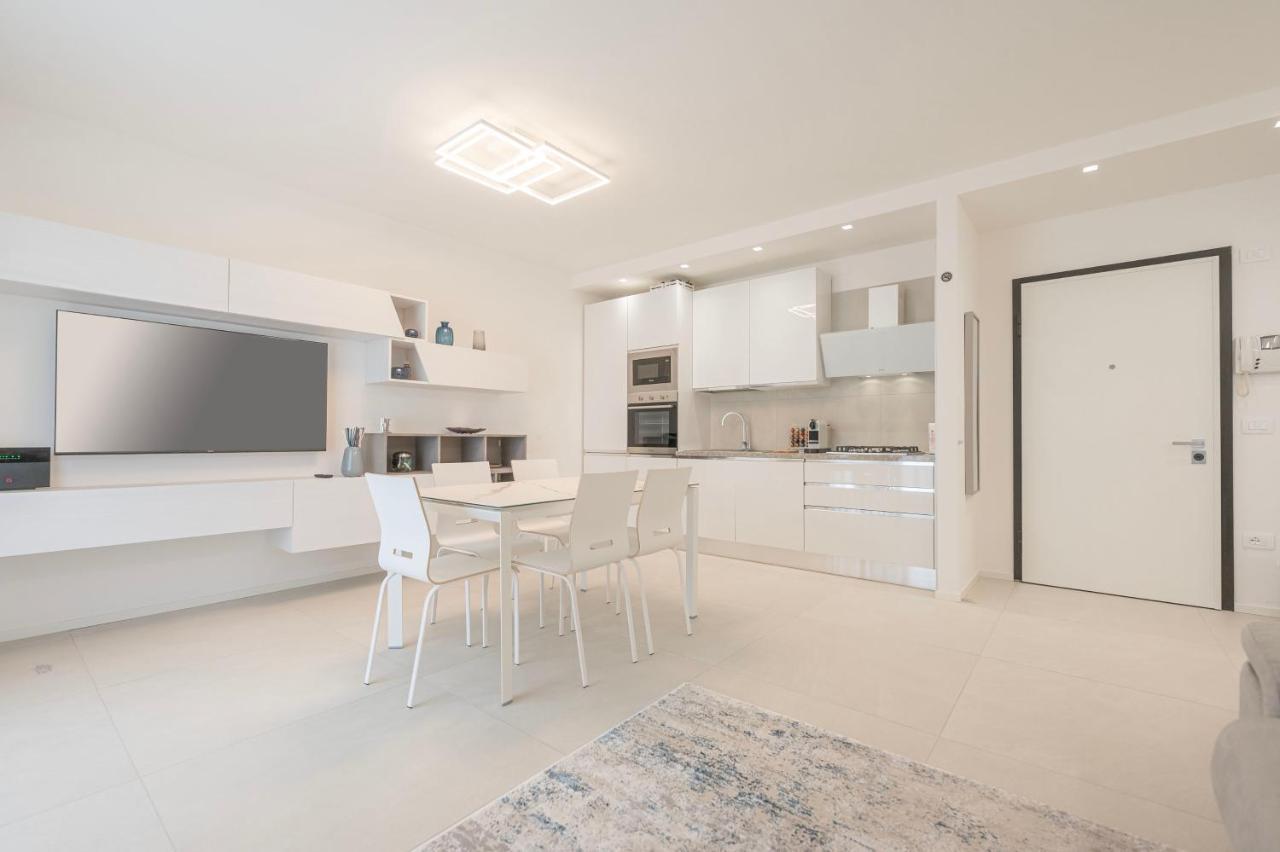 Residence Luxury Elisabeth Con Posto Spiaggia Incluso Caorle Exterior foto