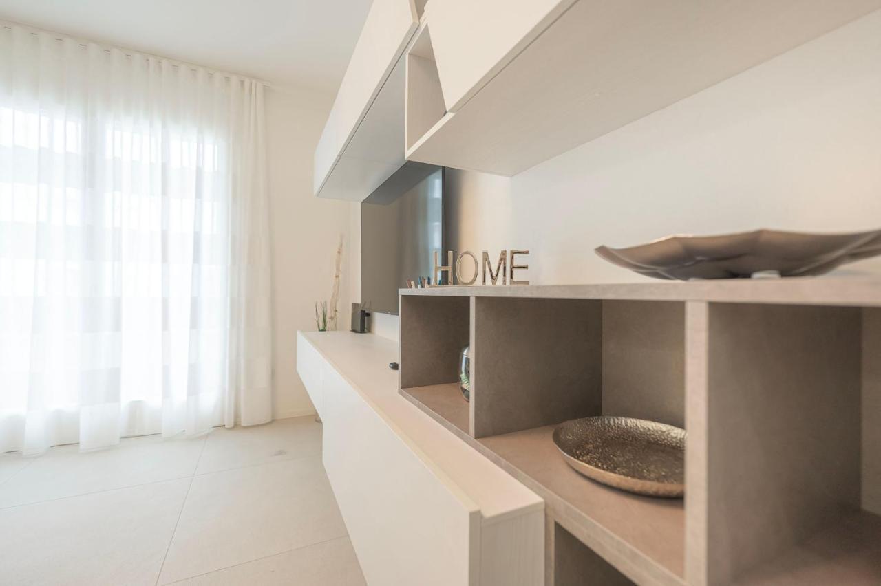 Residence Luxury Elisabeth Con Posto Spiaggia Incluso Caorle Exterior foto