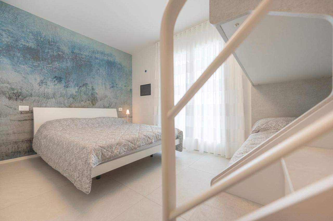 Residence Luxury Elisabeth Con Posto Spiaggia Incluso Caorle Exterior foto