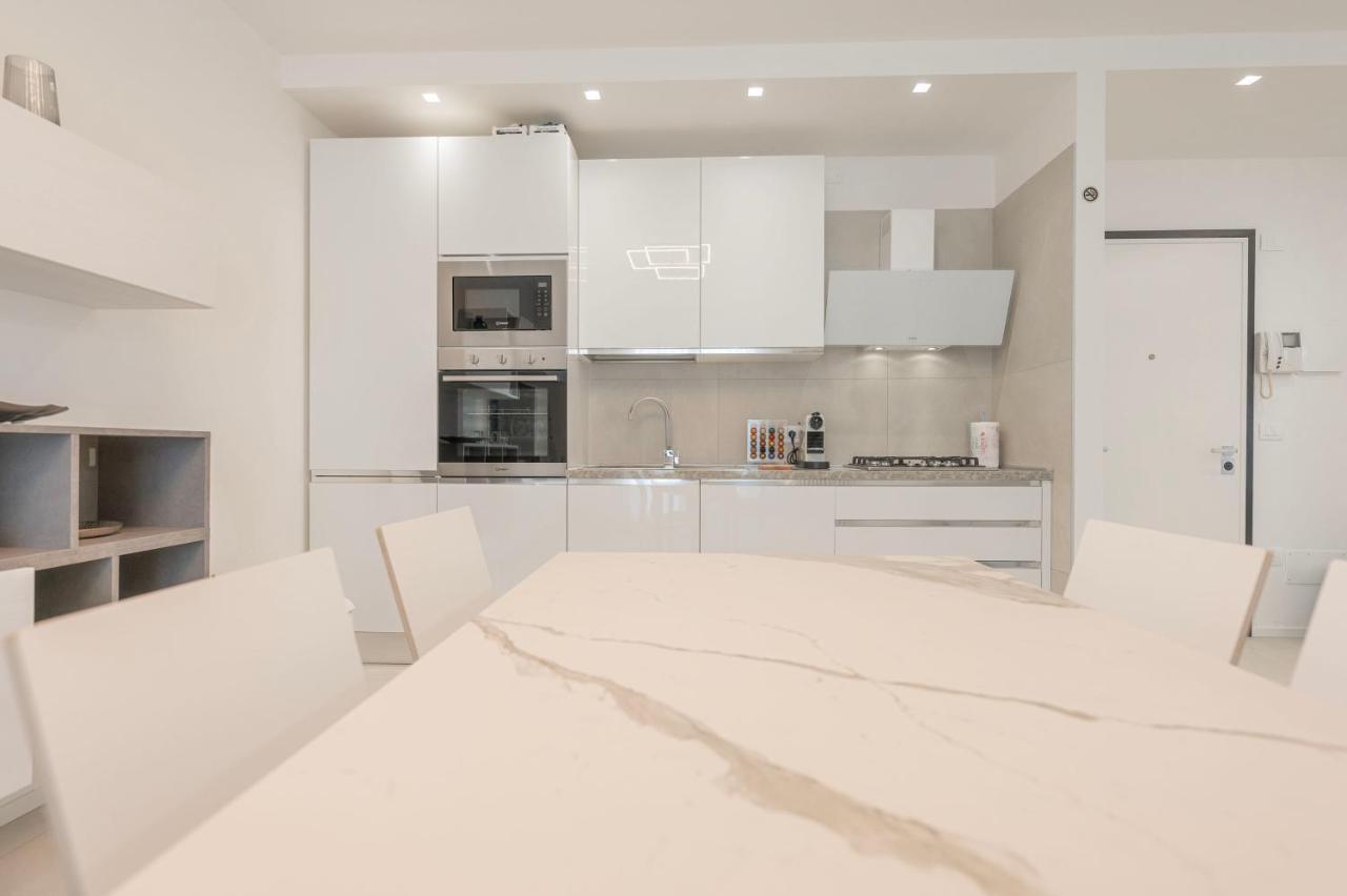 Residence Luxury Elisabeth Con Posto Spiaggia Incluso Caorle Exterior foto